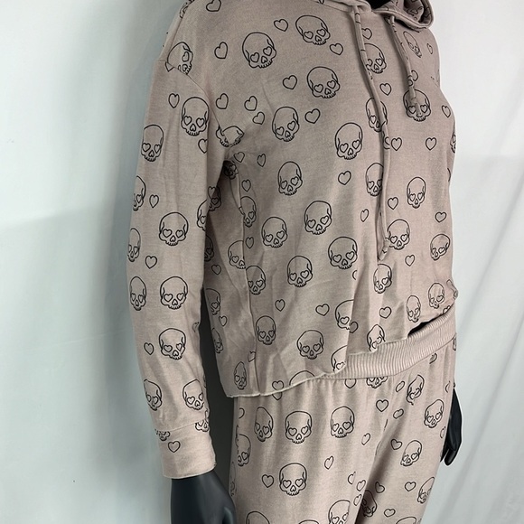 Chaser blush pink skull and hearts hooded sweater and pant set small and medium - Picture 1 of 11